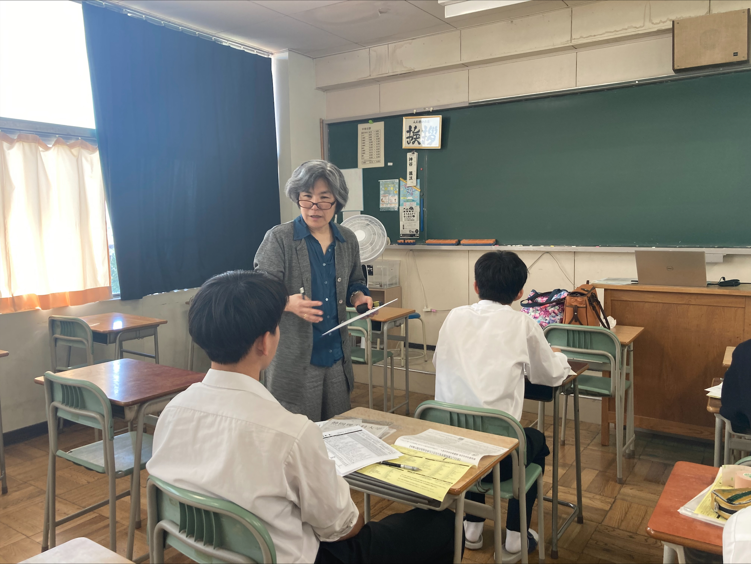 静岡県下の高校で出張講義。大学での授業と同じように、質疑応答多め。慣れていない高校生はびっくり。