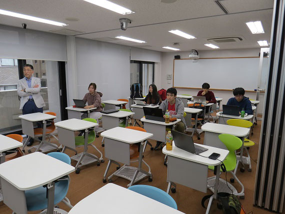 ゼミ授業風景