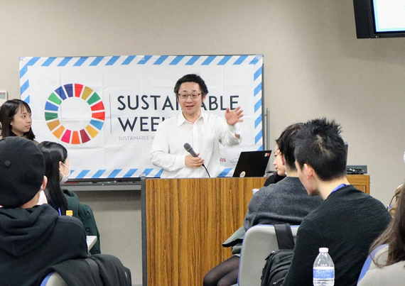 教養ゼミナール「SDGs表現論」での様子①