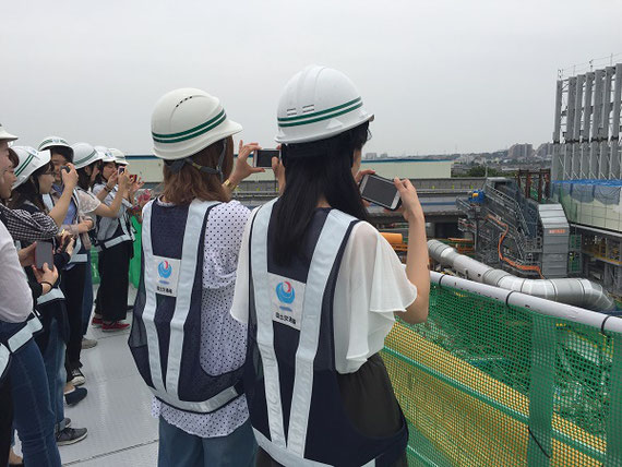 ゼミでの外観道路の建設現場の見学