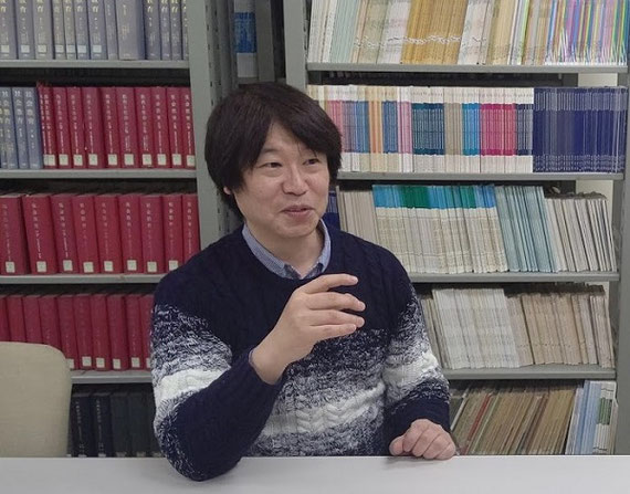研究室にて