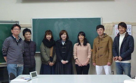 2016年2月　鹿児島大学教育学部経済ホーム所属ゼミ生（当時）と県費留学生とともに